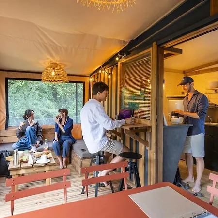 Huttopia Caminos De Galicia Campsite